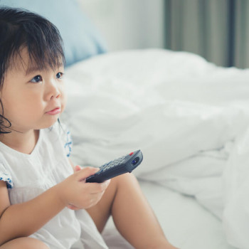 Pahami Penyebab Anak 3 Tahun Belum Bisa Bicara dan Solusinya