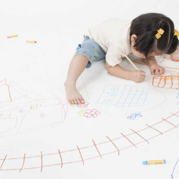 Si Kecil Suka Coret-coret Dinding? Atasi dengan Cara Ini