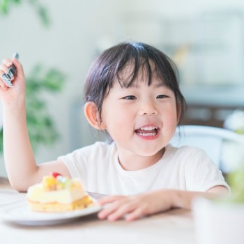 Kreasi Minuman Susu untuk Si Kecil yang Malas Minum Susu