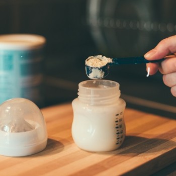 3 Cara Membuat Susu Formula yang Benar Untuk Anak Diare