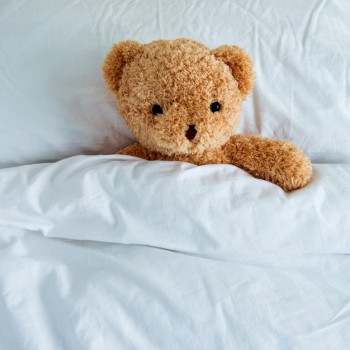 Normalkah Bayi Sering Kaget Saat Tidur? Ini Faktanya, Bu