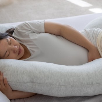 Begini Bentuk Perut Hamil Muda saat Tidur