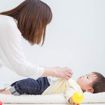 Ketahui 4 Penyebab Bayi Susah BAB dan Cara Mengatasinya