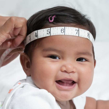 Manfaat Mengukur Lingkar Kepala  Bayi  Hingga Usia 1 Tahun 