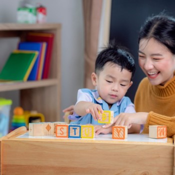 Mainan Edukasi Anak 3 Tahun untuk Stimulasi Akal Cermat