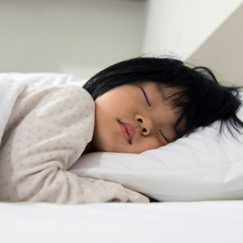 Tidur Tengkurap pada Anak, Inilah Mitos dan Faktanya