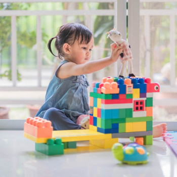 9 Mainan Anak 1 Tahun yang Aman Untuk Si Kecil
