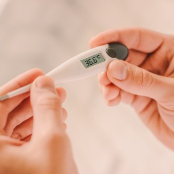 Bu, Ini Suhu Normal Bayi Beserta Cara Mengukurnya