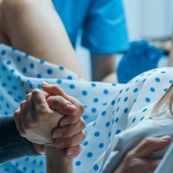 3 Tahap Melahirkan Normal yang Perlu Ibu Hamil Ketahui