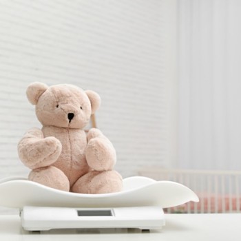 Panduan Menghitung Berat Badan Ideal Bayi Sesuai Usianya