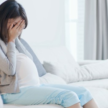 Ayah, Yuk Cari Tahu Kenapa Perasaan Ibu Hamil Sensitif