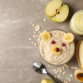 Tekstur MPASI 8 Bulan, Cara Menaikkan, dan Jenis Makanannya