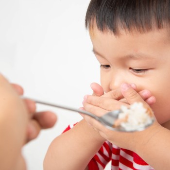 2 Vitamin Penyelamat Nafsu Makan Anak yang Susah Makan