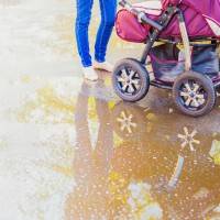 4 Manfaat Menjemur Bayi di Pagi Hari untuk Kesehatan Tubuh