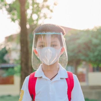 Kiat Memilih Face Shield untuk Anak yang Tepat