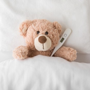 3 Daun Penurun Panas pada Bayi yang Efektif