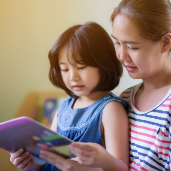7 Fungsi Gambar Cerita untuk Stimulasi Tumbuh Kembang Anak