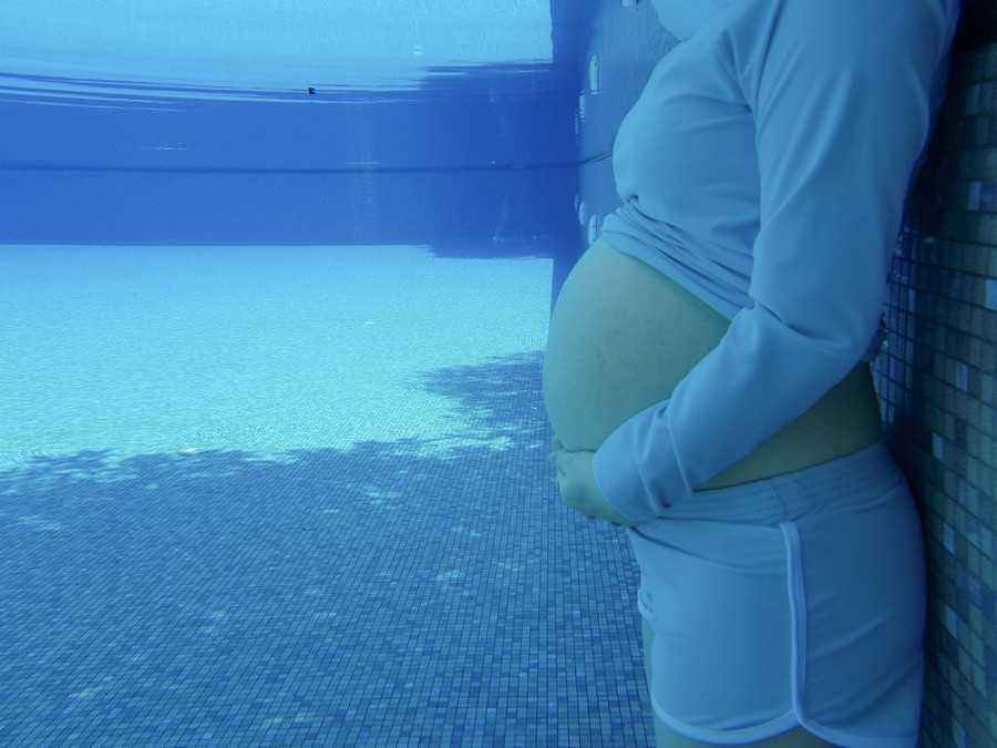 Manfaat Berenang Bagi Ibu Hamil