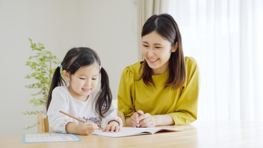 9 Tips Ajarkan Belajar Membaca Anak TK